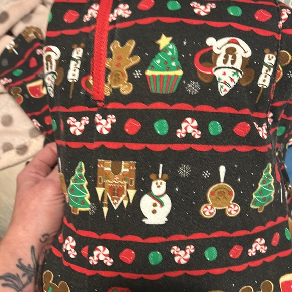 Disney onsie - Picture 3 of 3